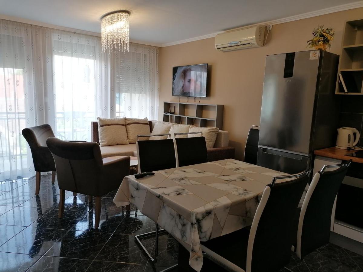 Bettina47 Apartman Hajdúszoboszló Екстериор снимка