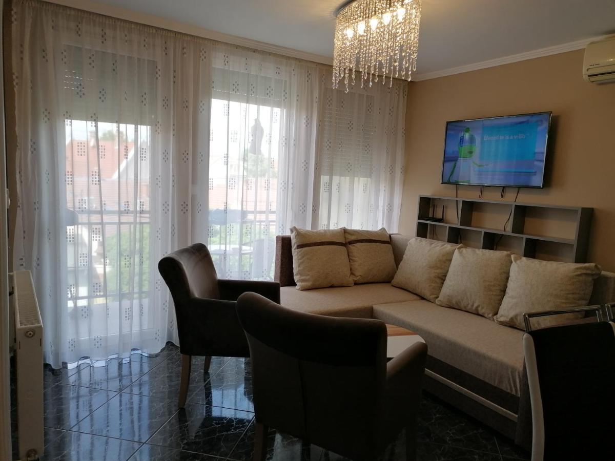 Bettina47 Apartman Hajdúszoboszló Екстериор снимка